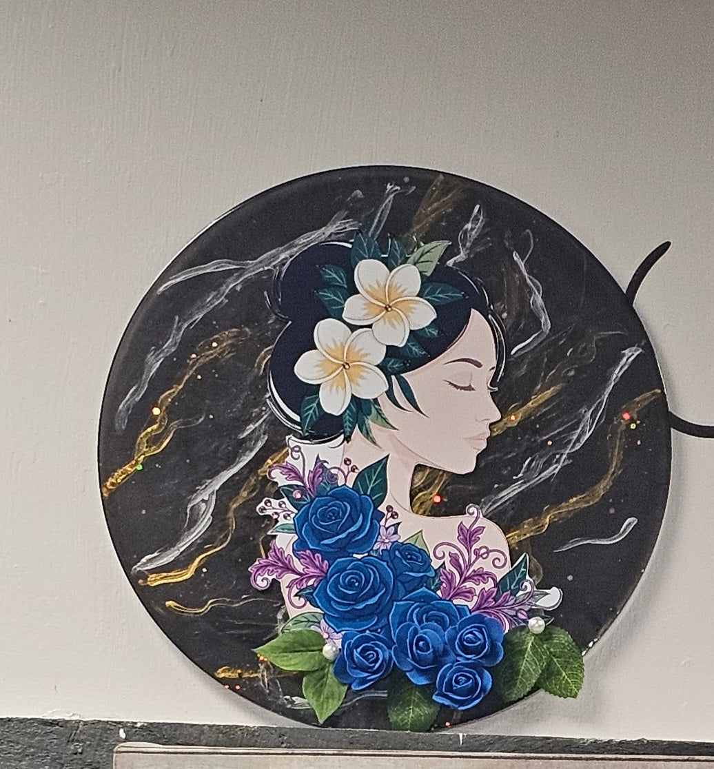 Floral lady wall deco