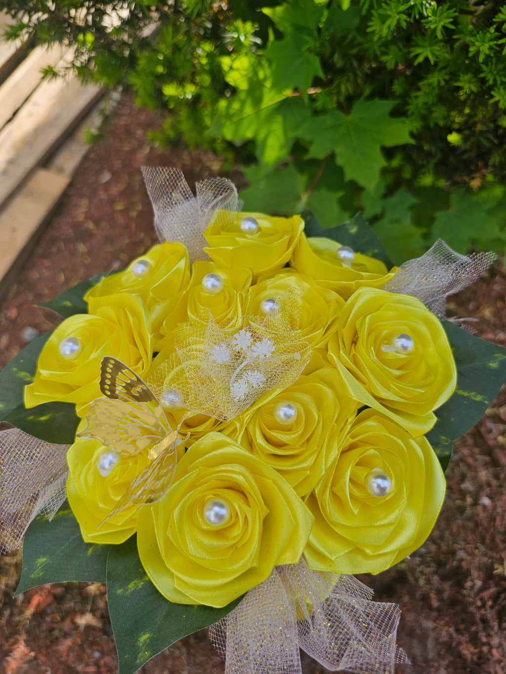 Forever  Rose boutique in luxury  gift box *yellow