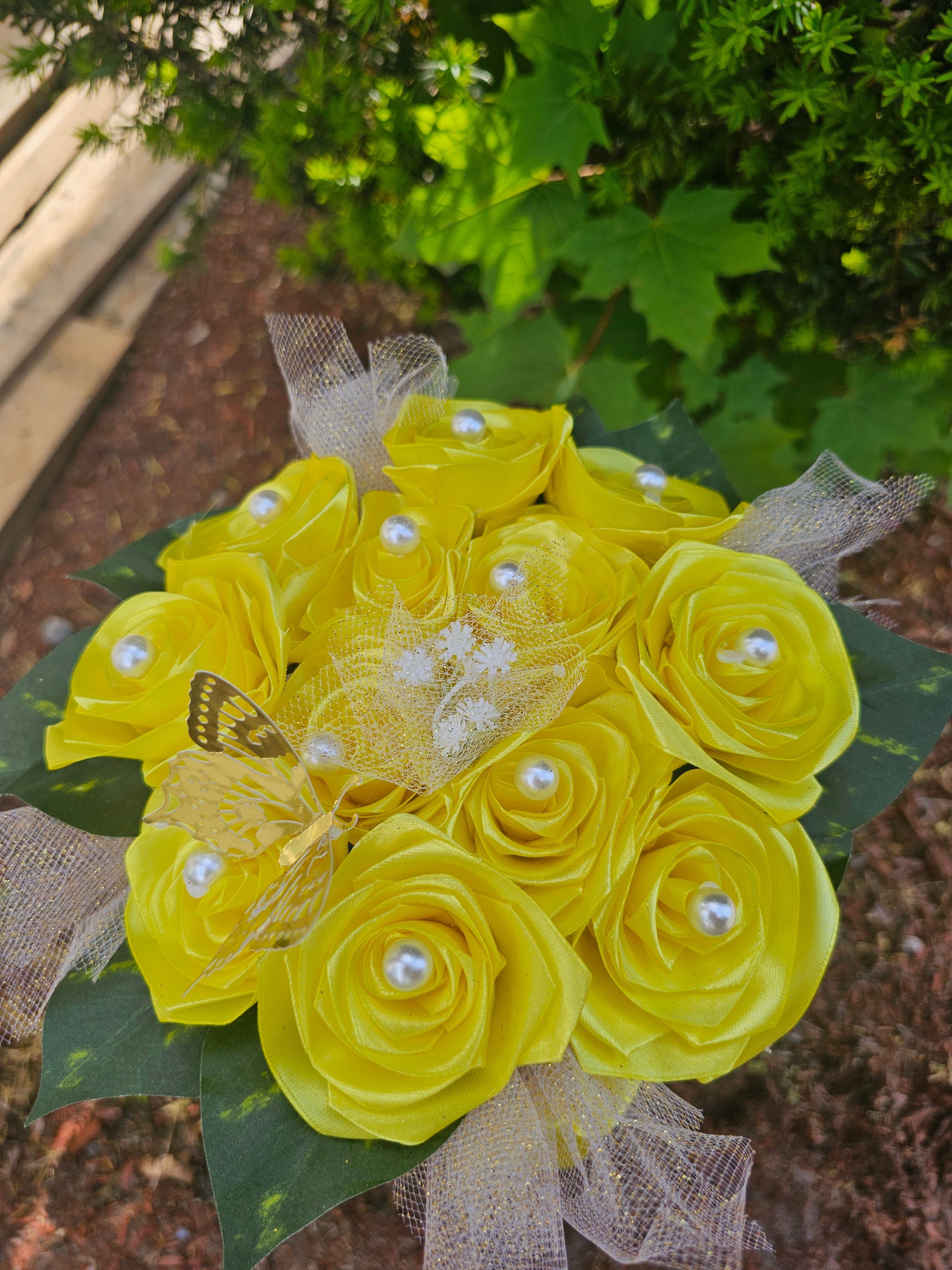 Forever  Rose boutique in luxury  gift box *yellow