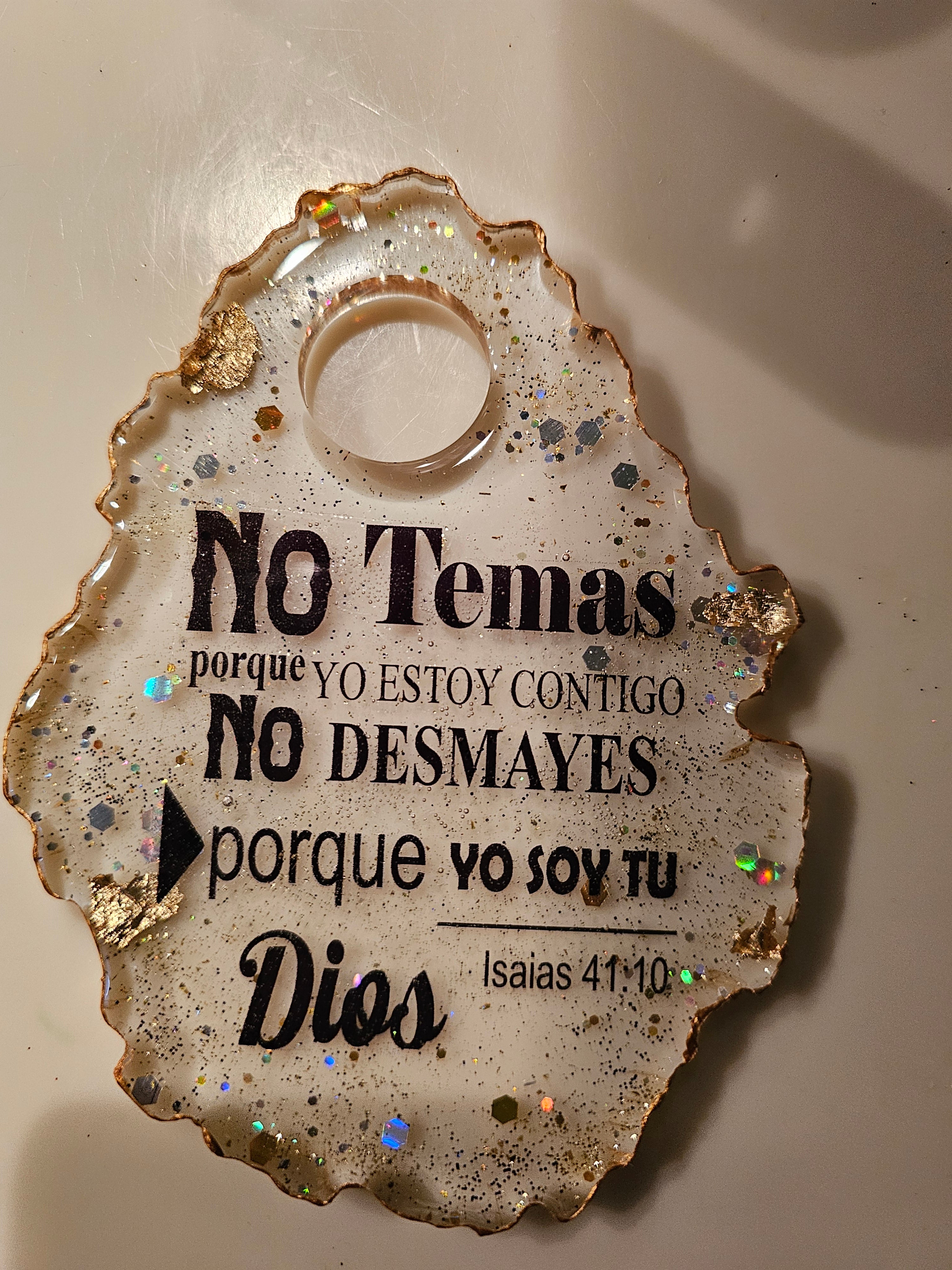 "Do Not Fear, For I Am With You" Resin Plaque – Isaiah 41:10