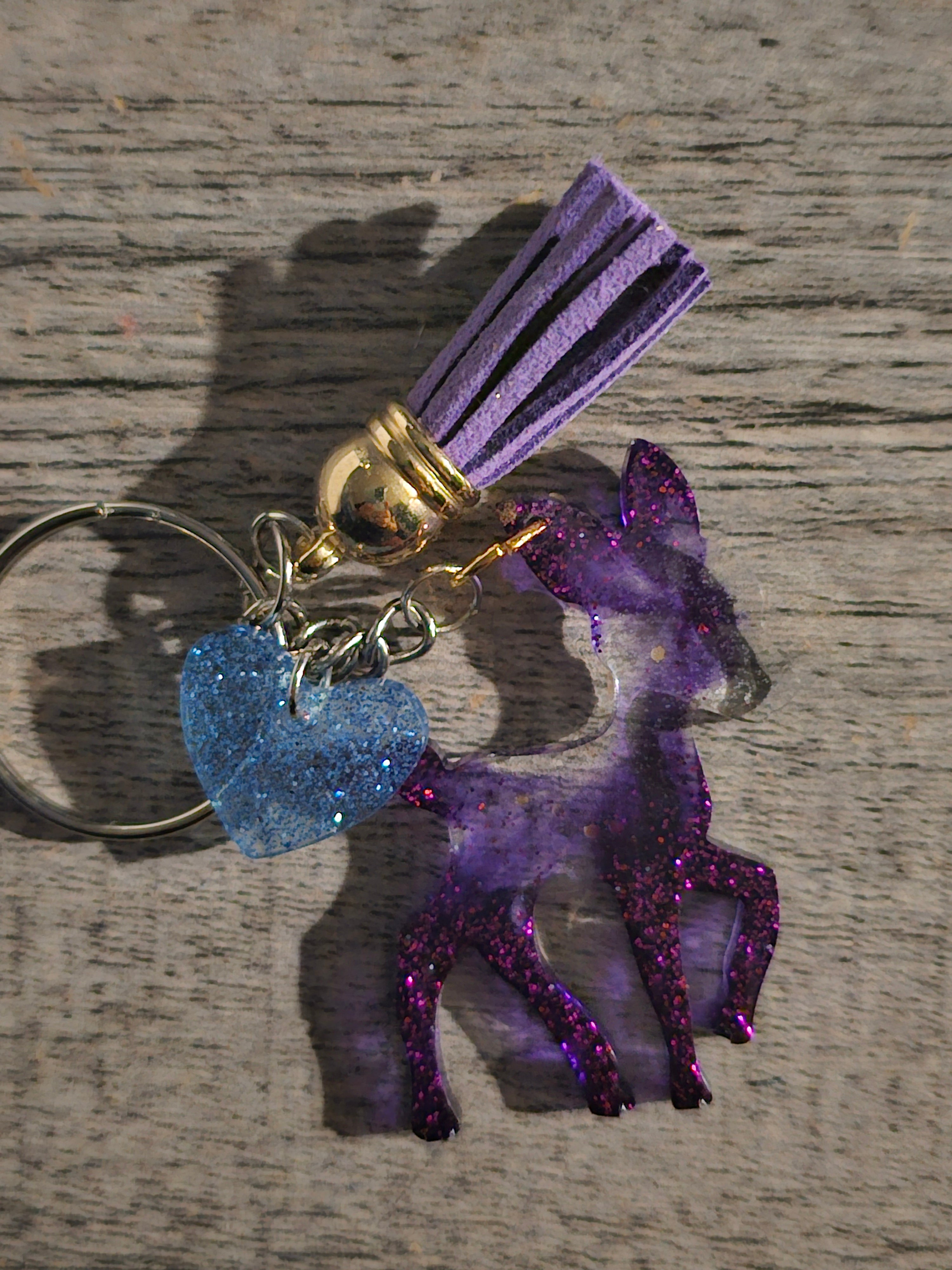 Red Lion Resin Keychain – Lucky Horseshoe Charm