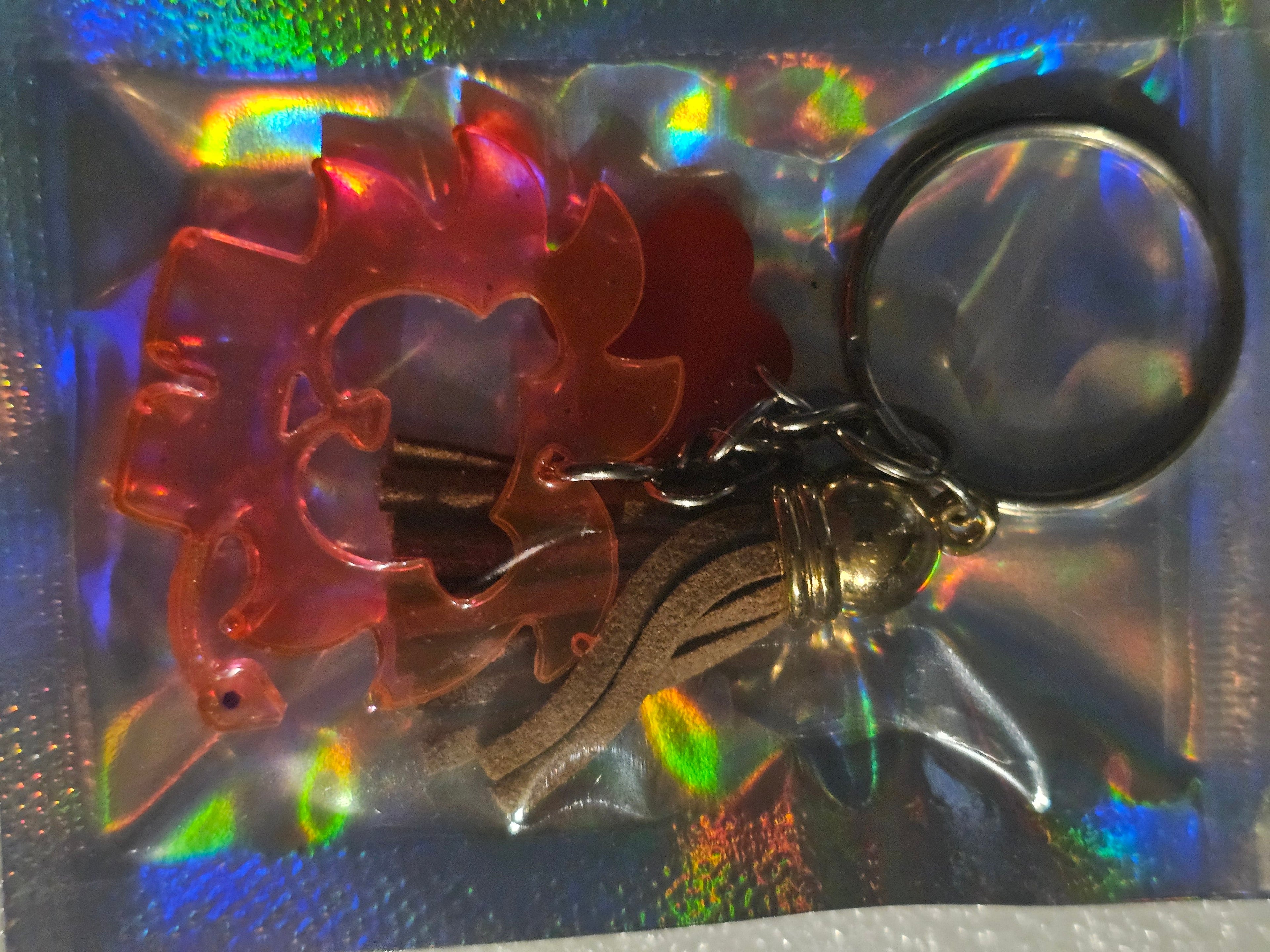Red Lion Resin Keychain – Lucky Horseshoe Charm
